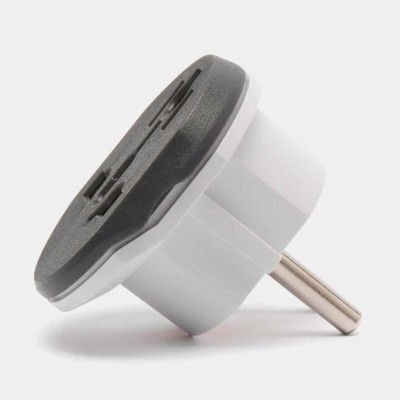 Adaptor priza universal pentru calatorie Techsuit, gri, C529 - 3 Adaptor priza universal pentru calatorie Techsuit, gri, C529 - 3